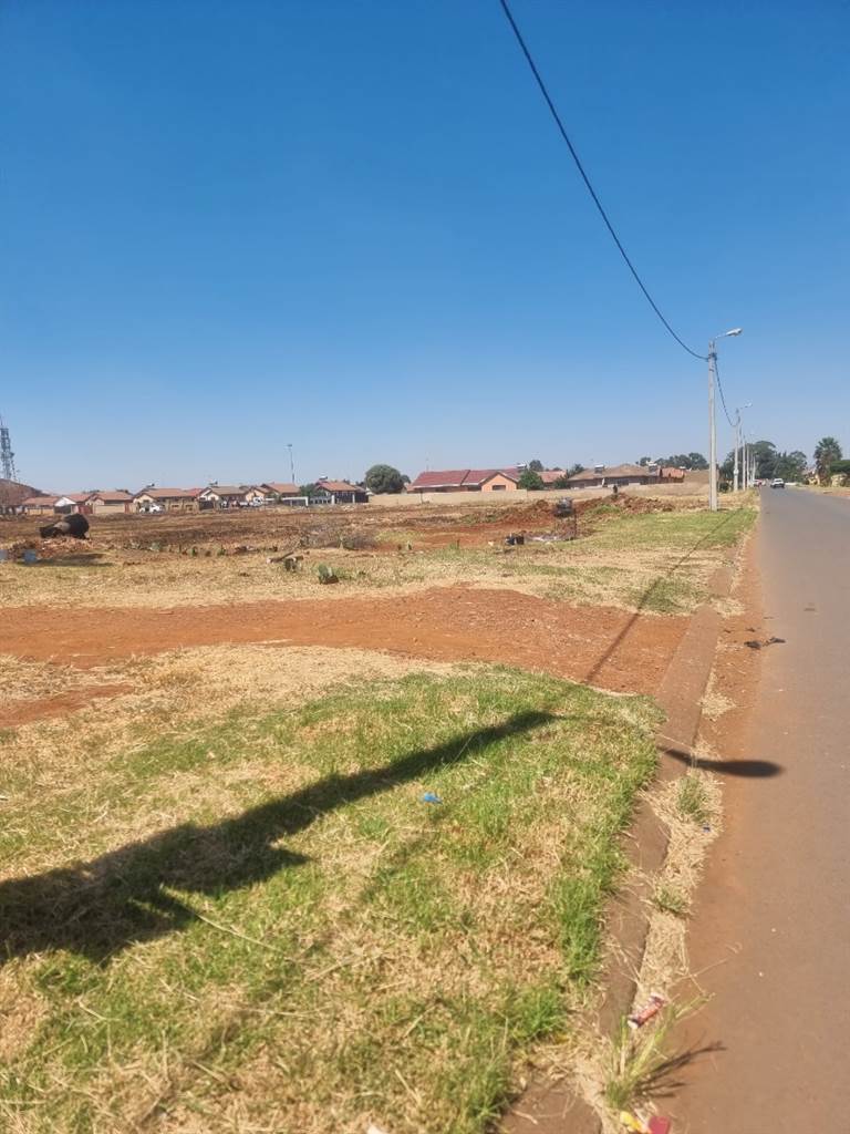 3300 m² Land available in Vosloorus photo number 13