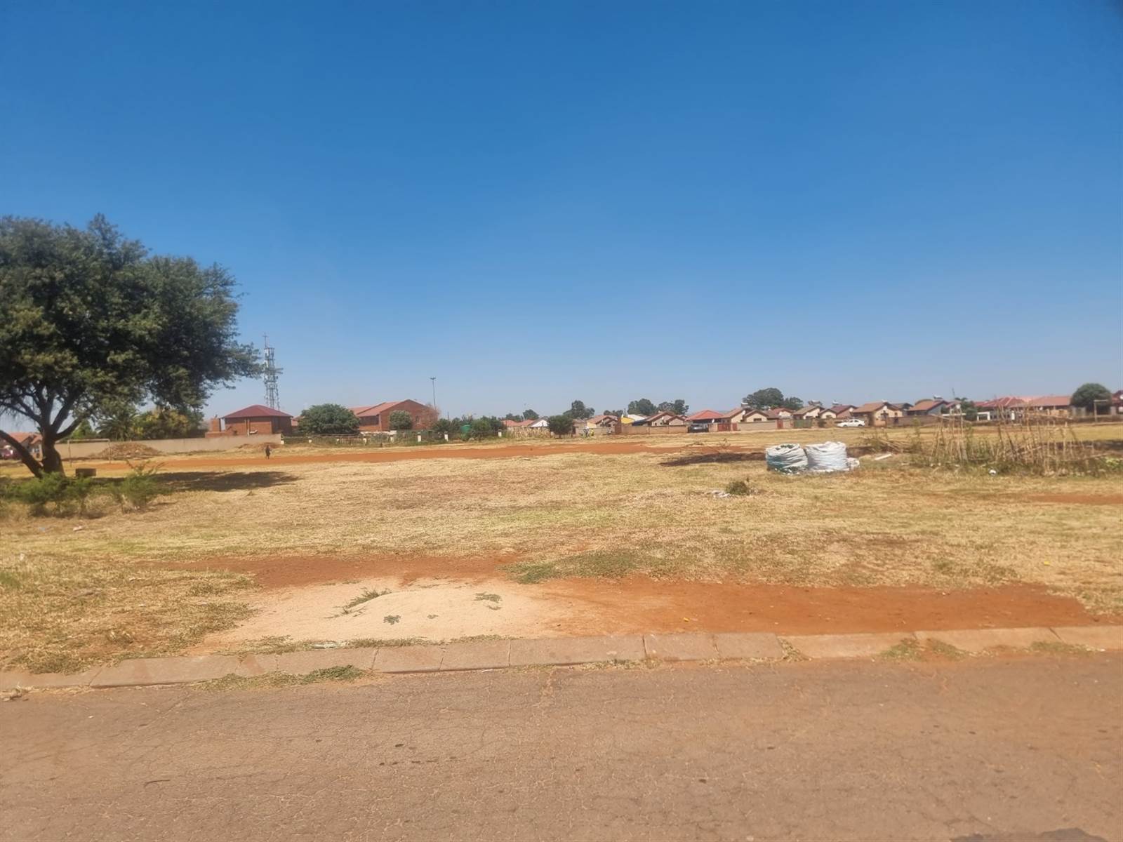 3300 m² Land available in Vosloorus photo number 9