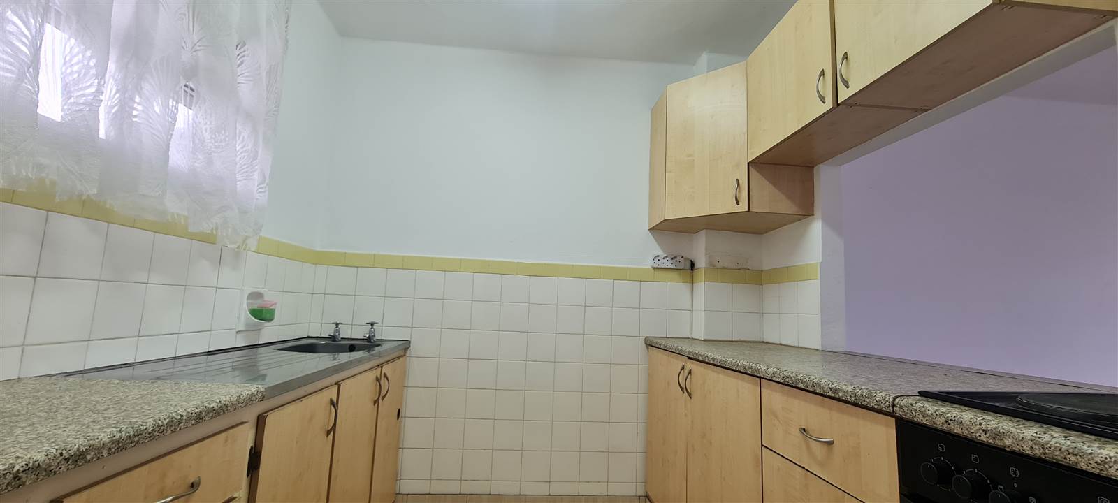 1 Bed Apartment in Bulwer photo number 4