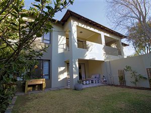 2 Bed Apartment in Maroeladal