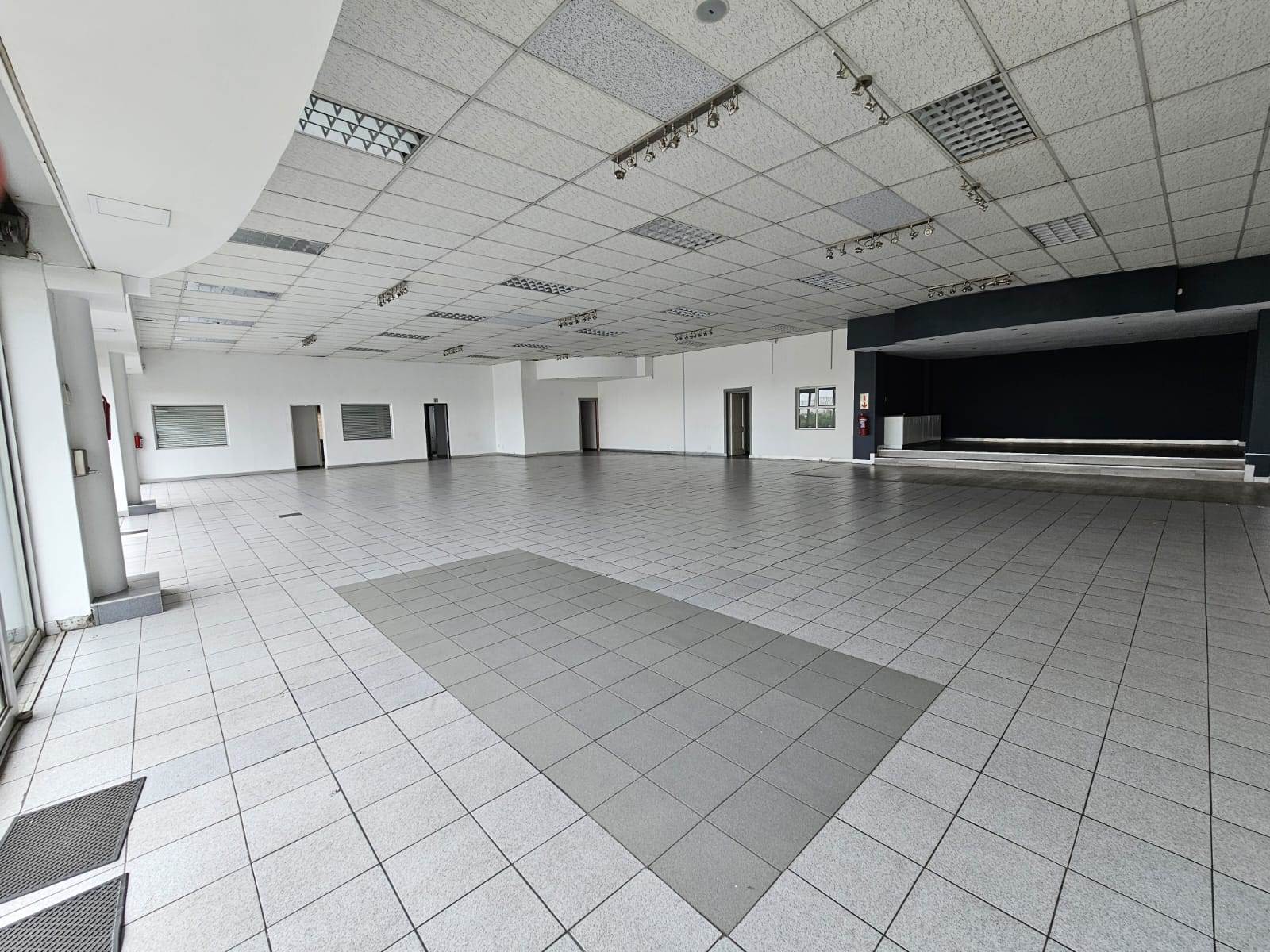 1367.5  m² Retail Space in Paarden Eiland photo number 15