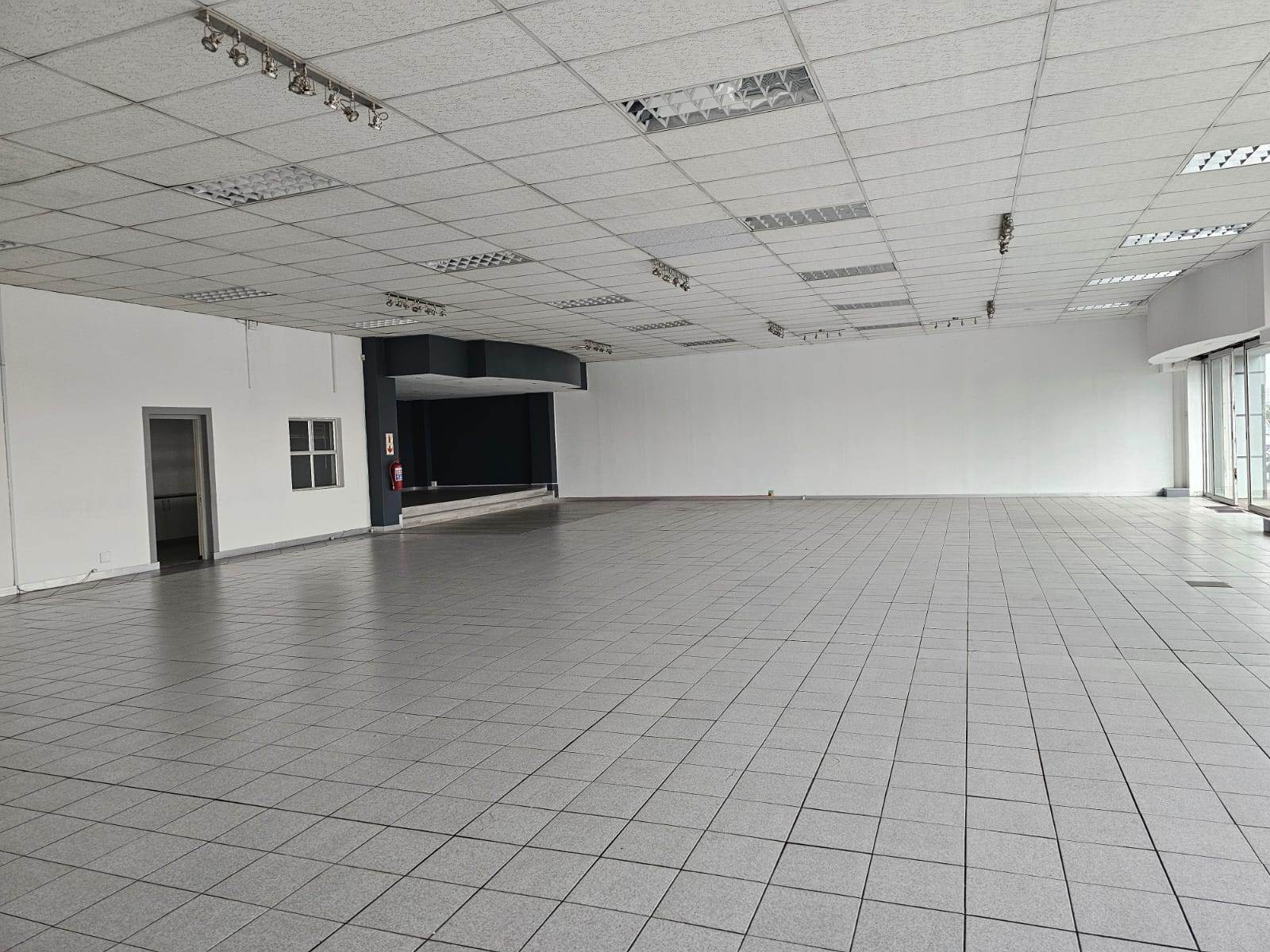 1367.5  m² Retail Space in Paarden Eiland photo number 30