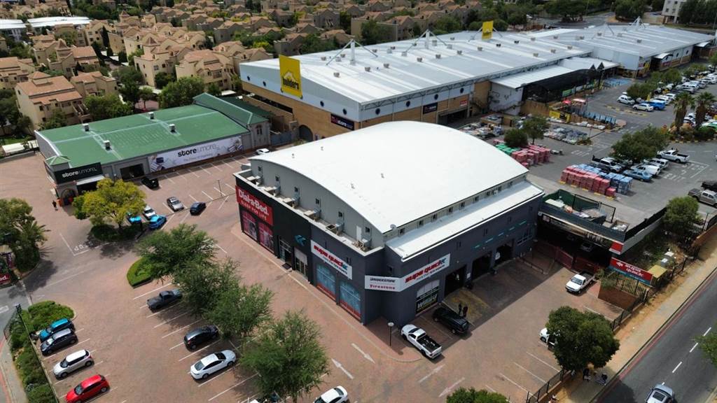 3696  m² Commercial space in Fourways photo number 2