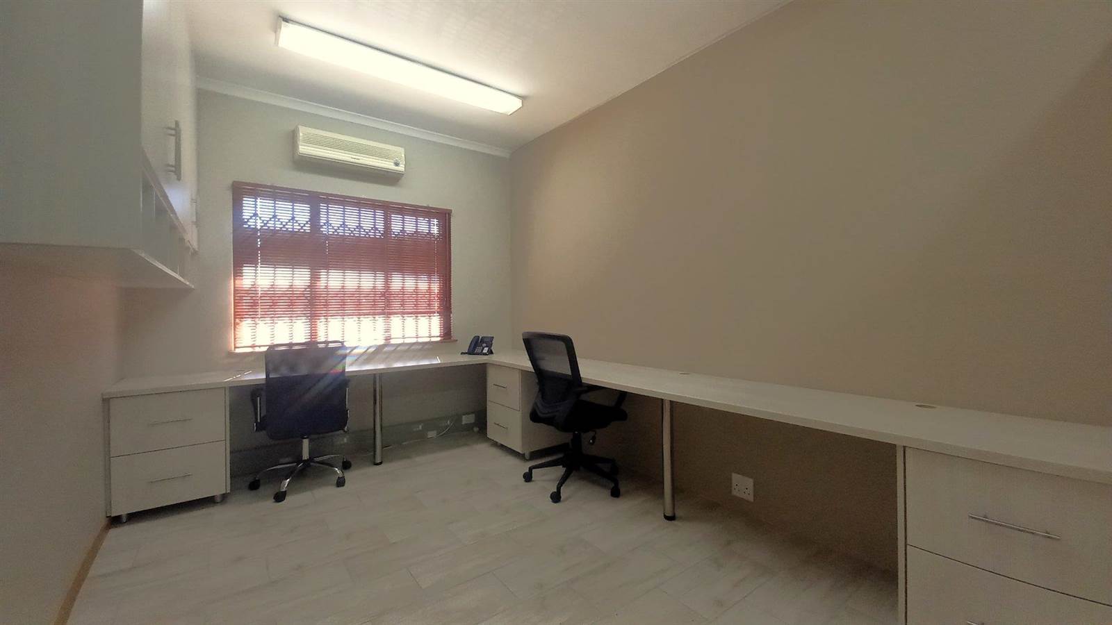 213  m² Office Space in Kloof photo number 15