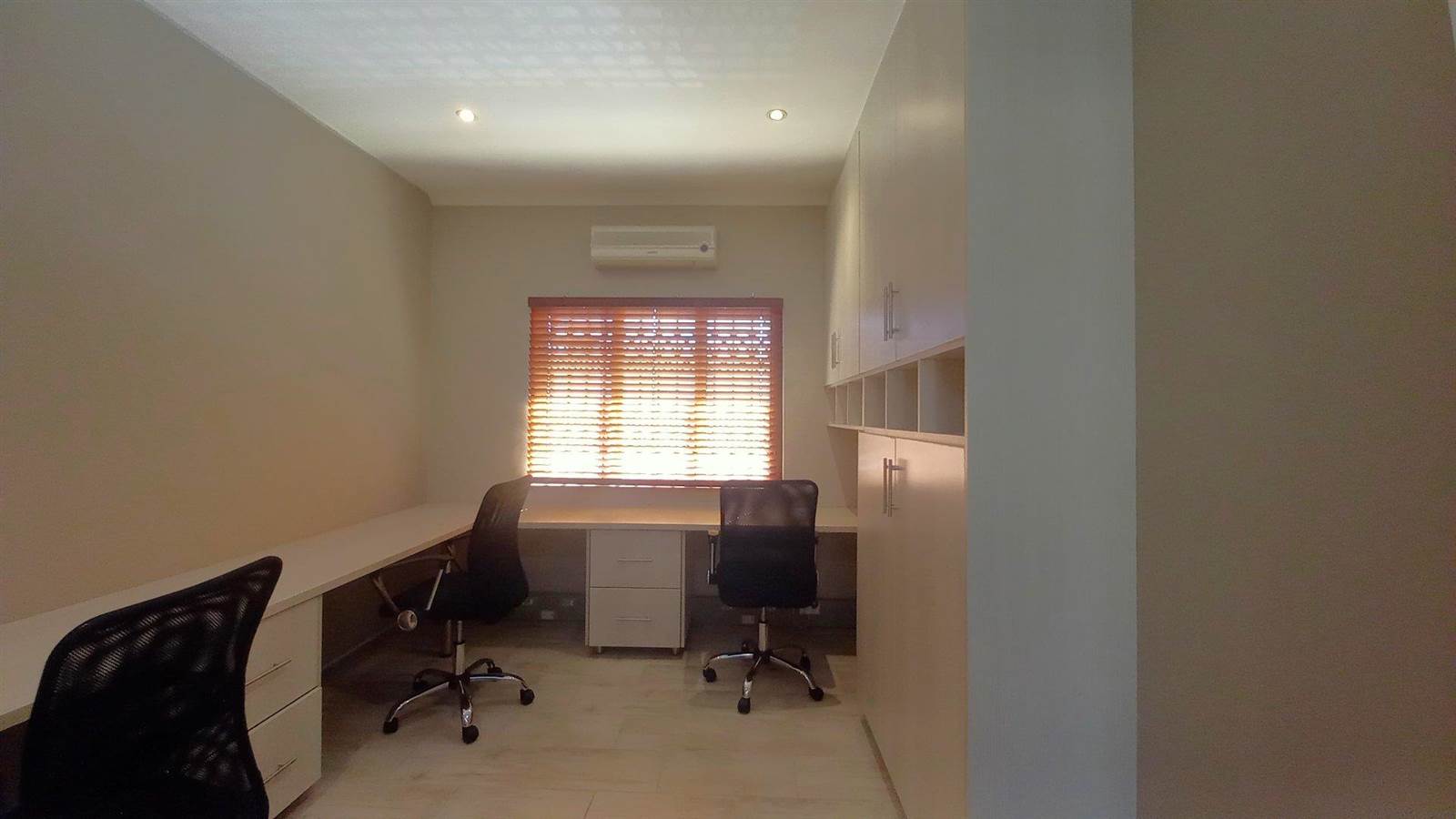 213  m² Office Space in Kloof photo number 14