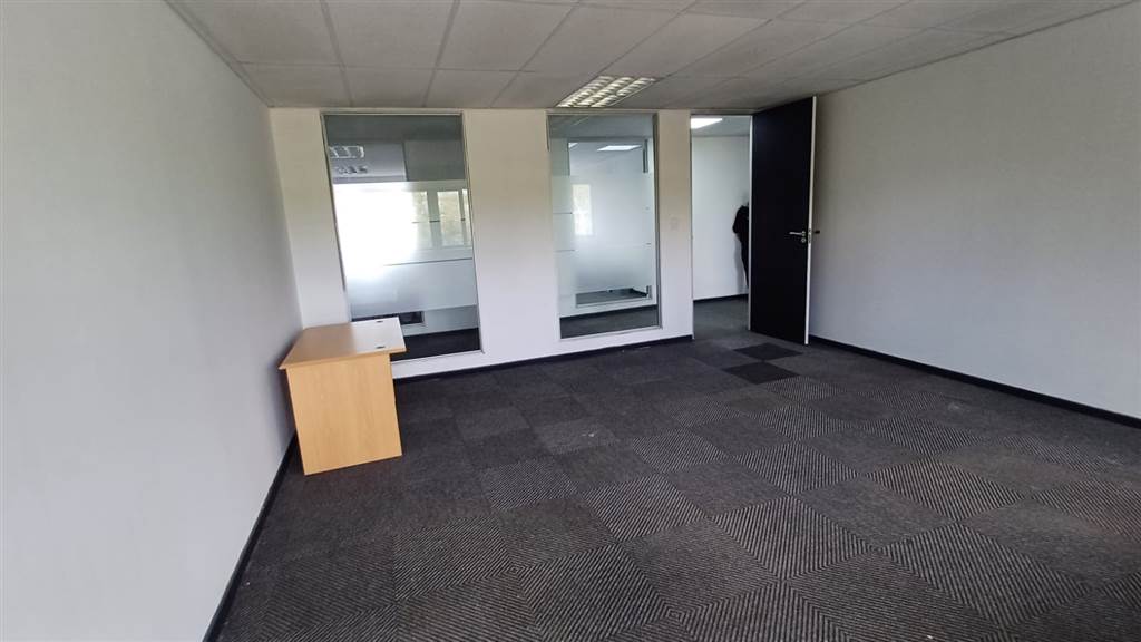 30  m² Commercial space in Woodmead photo number 13