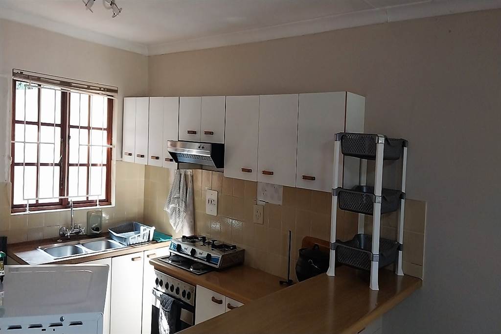 2 Bed Townhouse in St Winifreds photo number 6