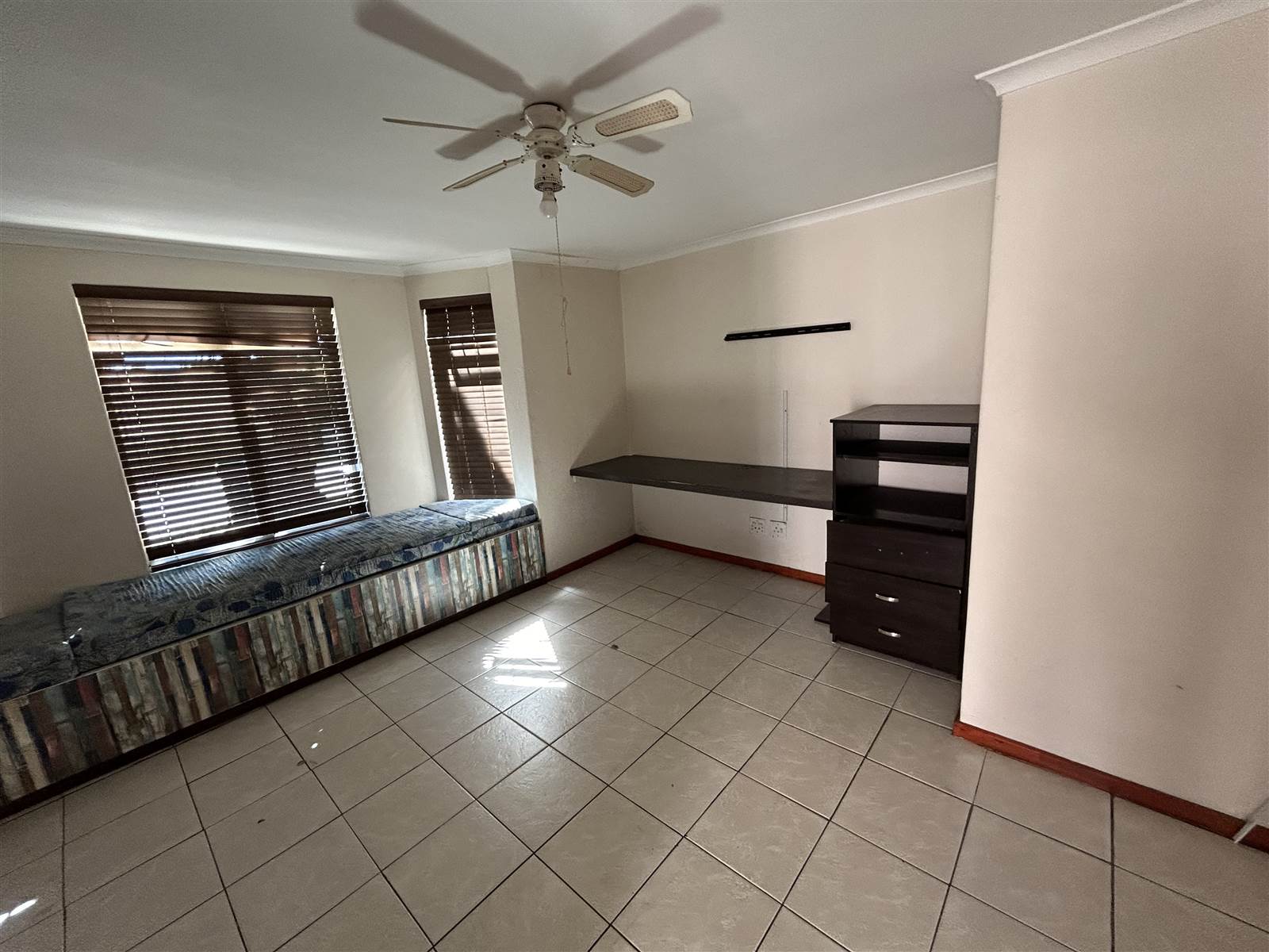 3 Bed House in Edgemead photo number 24