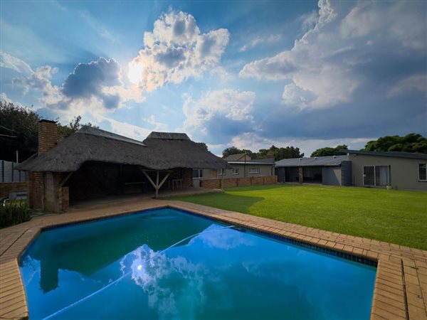 3 Bedroom House 3 Bedroom House