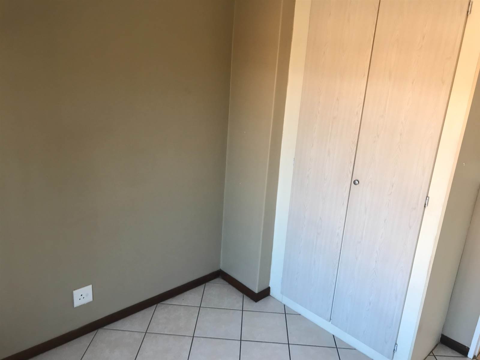 2 Bed Apartment in Mooikloof Ridge photo number 9