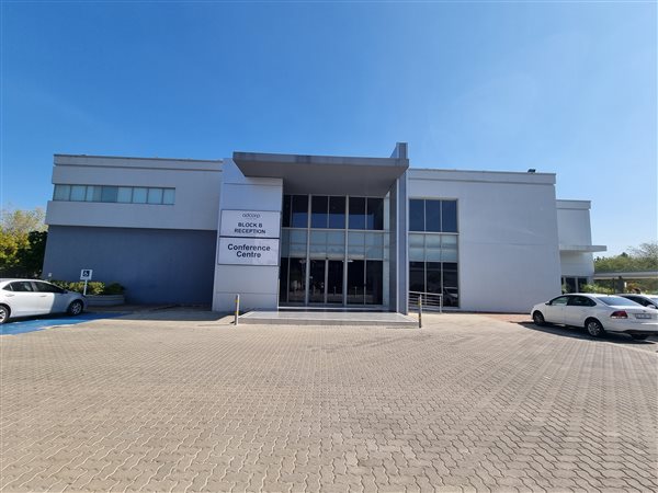 2 494  m² Commercial space