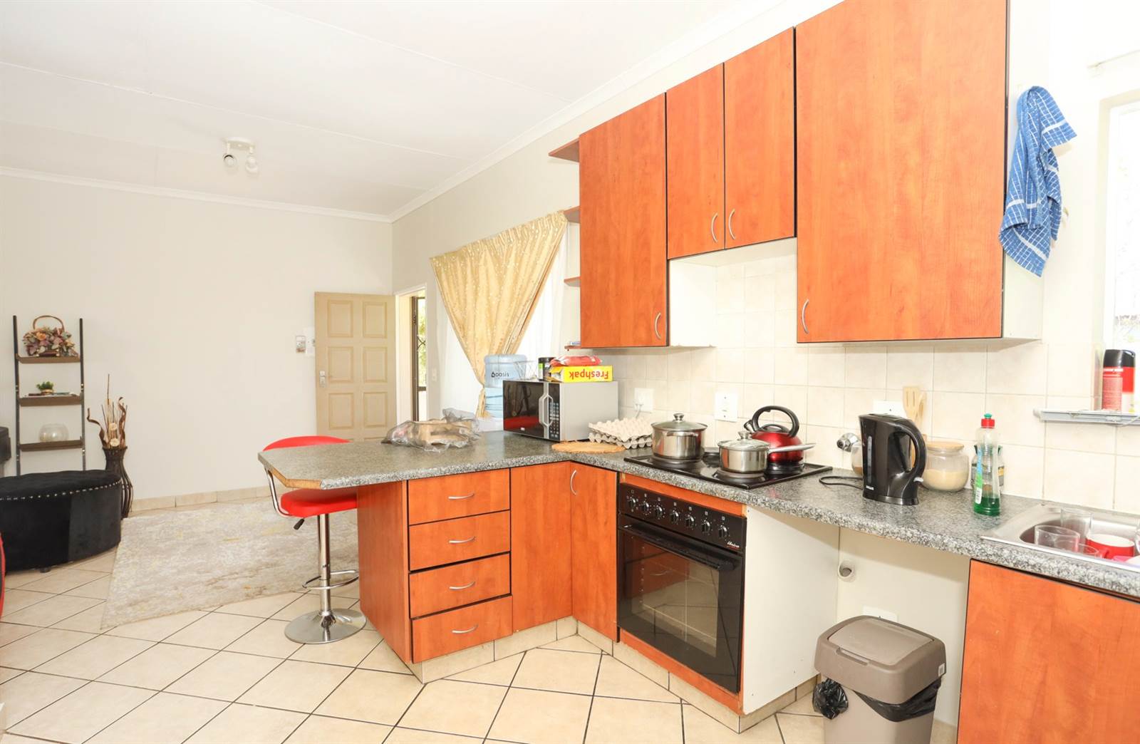 2 Bed Apartment in Country View photo number 13