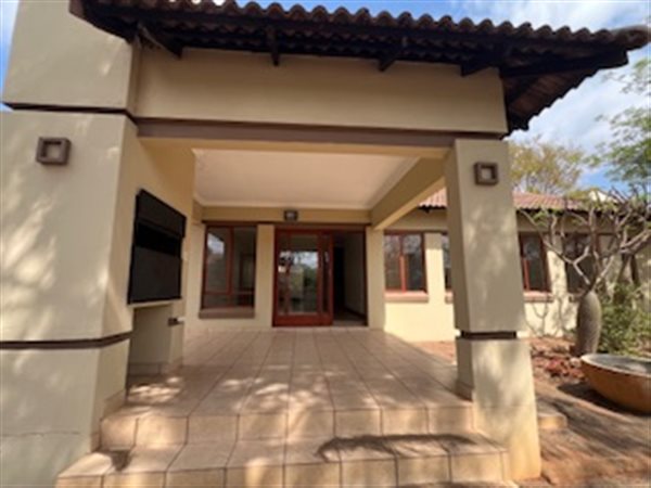 4 Bedroom Townhouse 4 Bedroom Townhouse