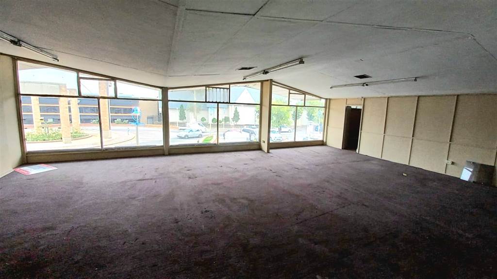 1721  m² Commercial space in Alberton photo number 12