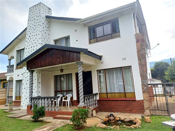 4 Bedroom House 4 Bedroom House