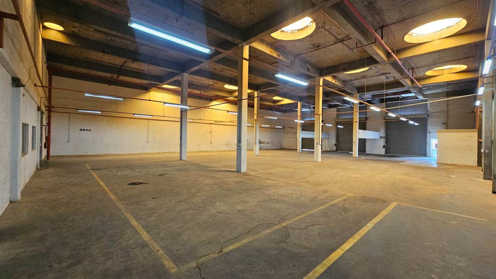 1373  m² Industrial space in Bellville Central photo number 1