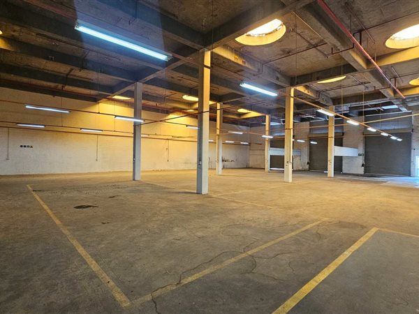 1373  m² Industrial space in Bellville Central