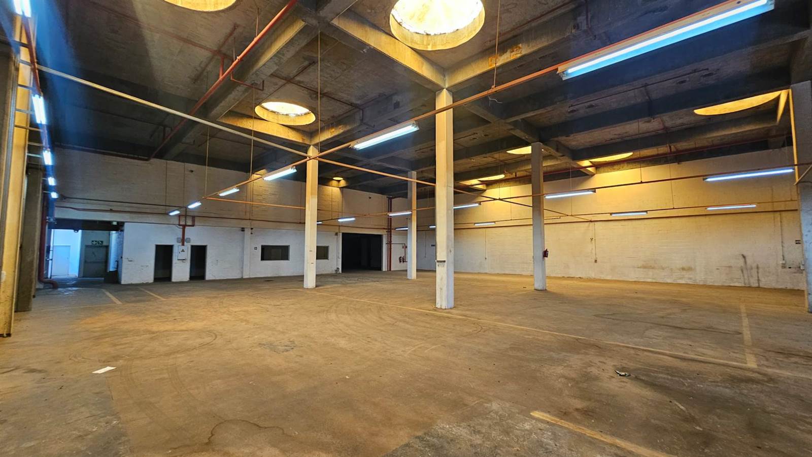1373  m² Industrial space in Bellville Central photo number 5
