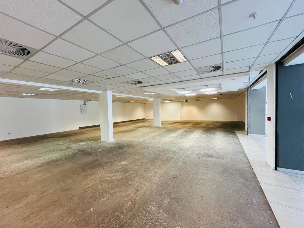 420  m² Retail Space in Benmore Gardens photo number 7