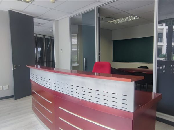 220 m² Commercial space 220 m² Commercial space
