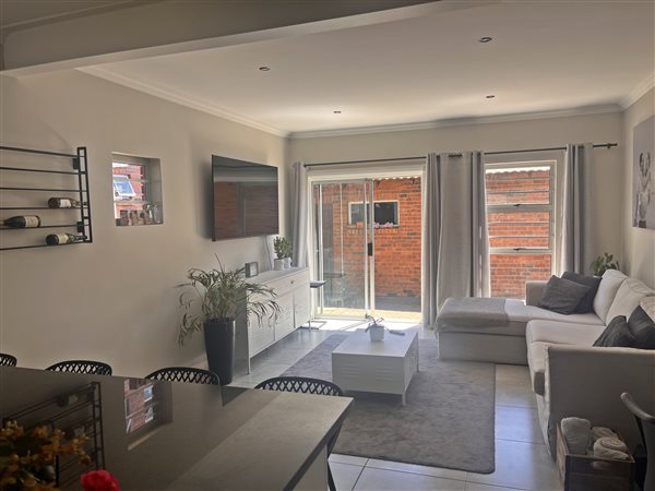 2 Bedroom Townhouse 2 Bedroom Townhouse