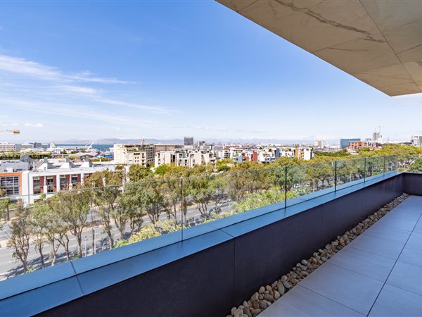 4 Bed Apartment in Green Point