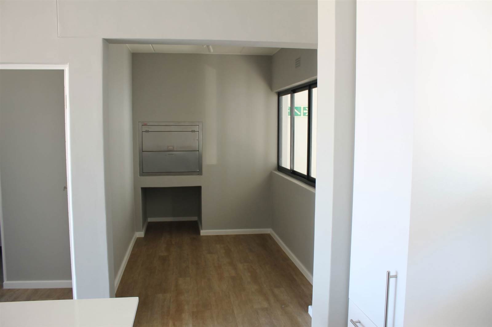 2 Bed Apartment in Langebaan photo number 7