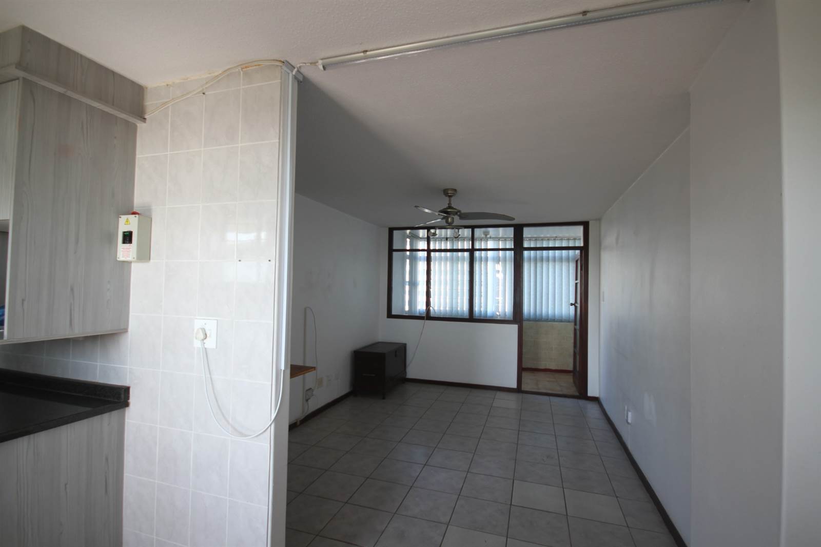 1 Bed Apartment in Doonside photo number 8