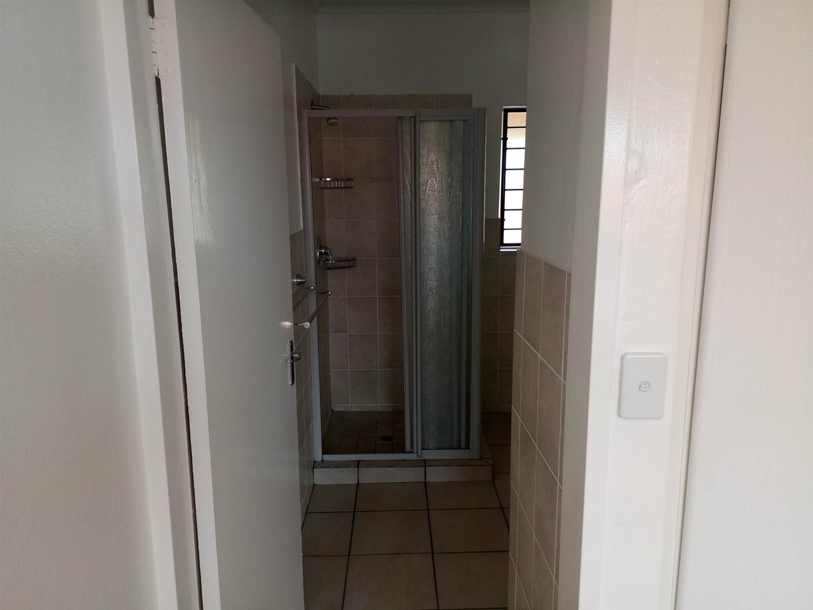 1 Bed Apartment in Roodepoort Central photo number 9