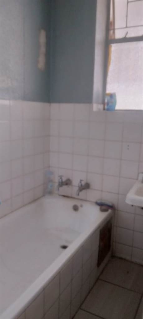 1.5 Bed Flat in Pretoria Central photo number 10