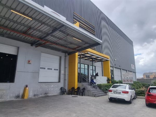 3 213  m² Industrial space