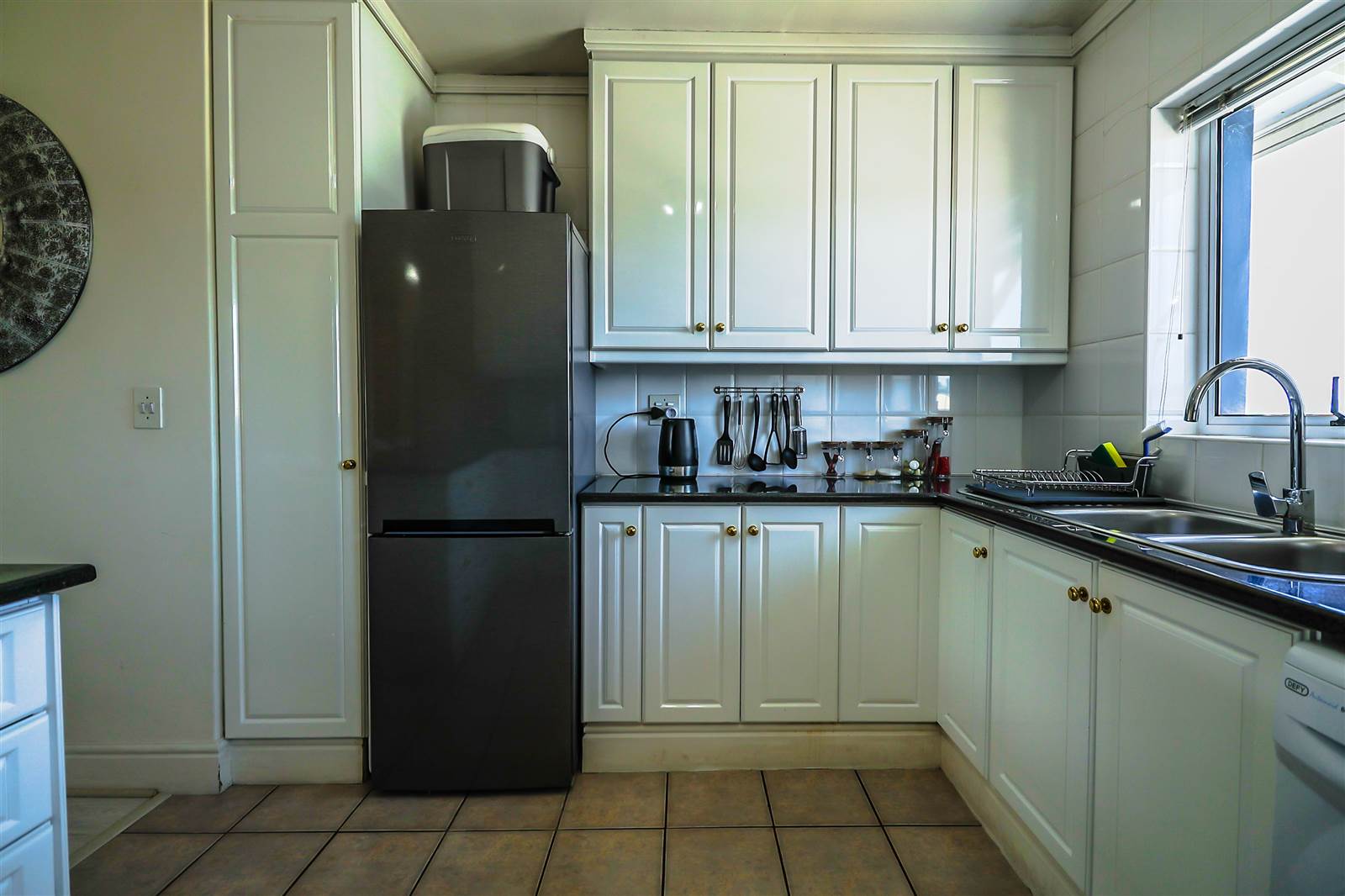 2 Bed Apartment in Knysna Quays photo number 8