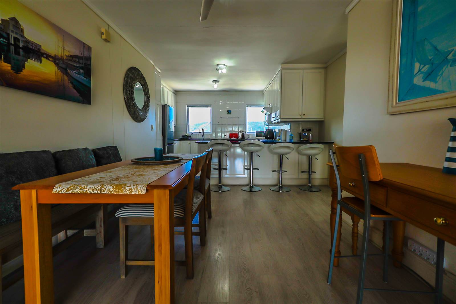 2 Bed Apartment in Knysna Quays photo number 5
