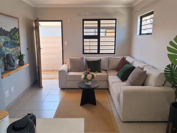 2 Bedroom House 2 Bedroom House