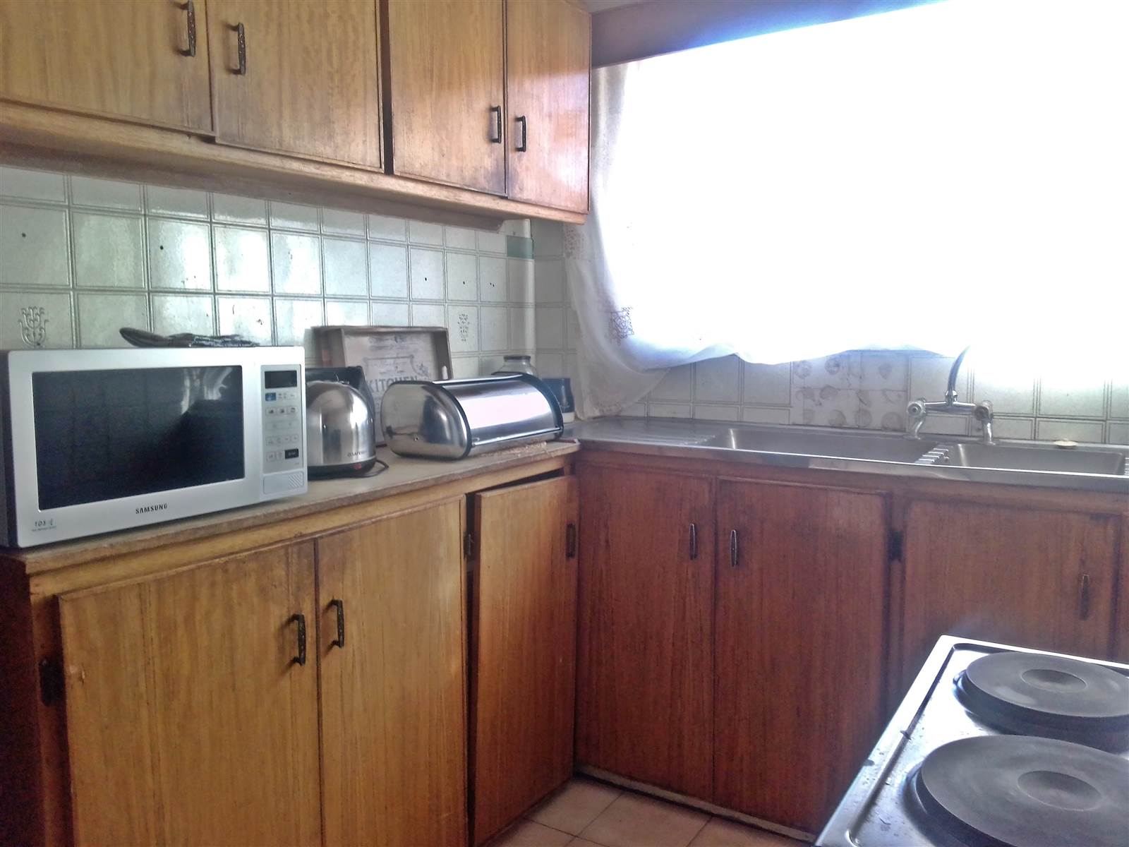 2 Bed Apartment in Bloemfontein photo number 5