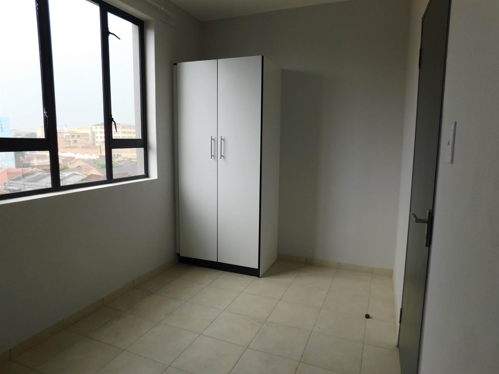2 Bed Apartment in Johannesburg Central photo number 14