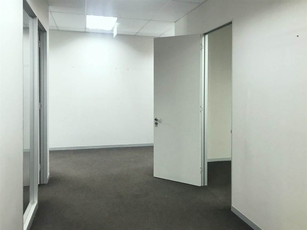 254  m² Office Space in Parkhaven photo number 5