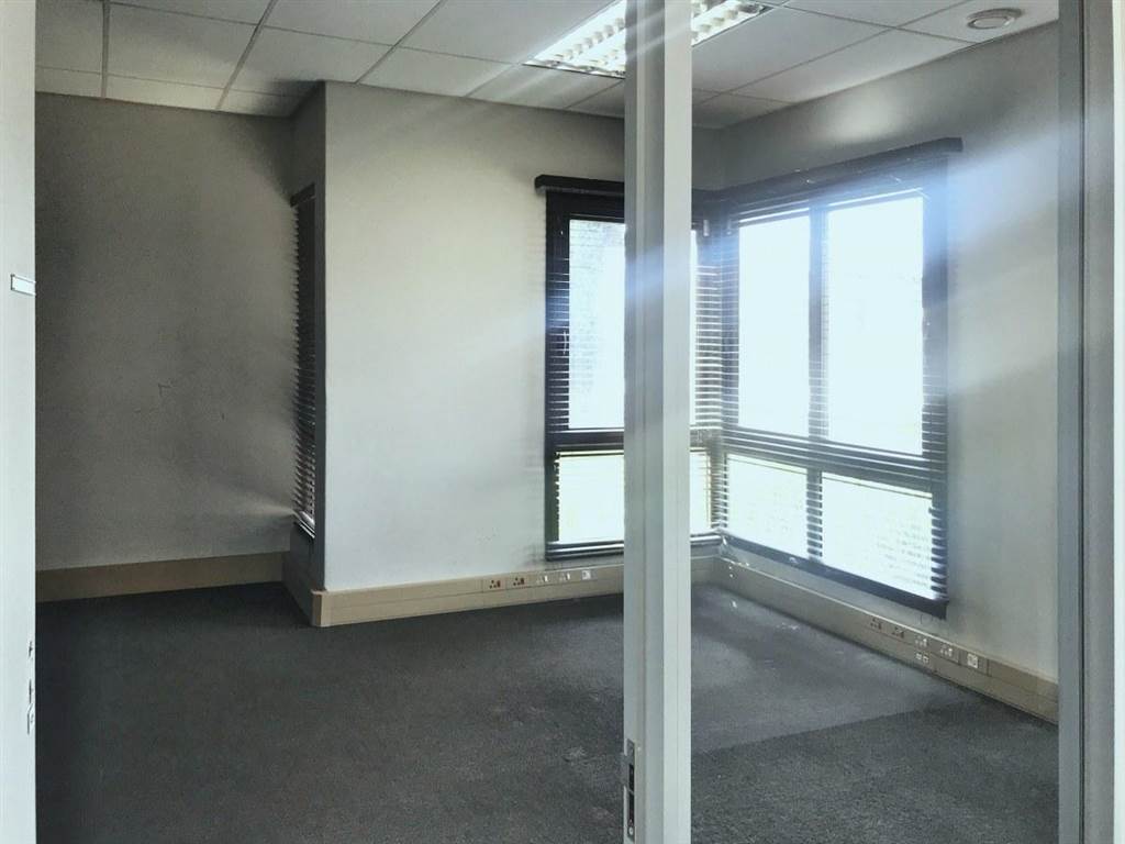 254  m² Office Space in Parkhaven photo number 8
