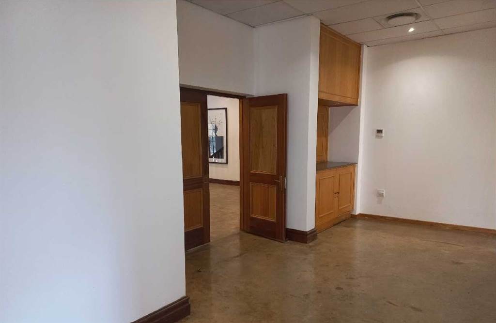 292  m² Commercial space in Rivonia photo number 9