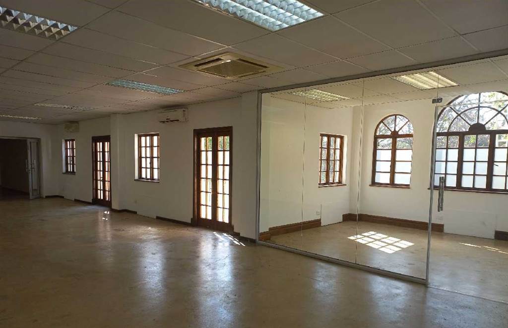 292  m² Commercial space in Rivonia photo number 4