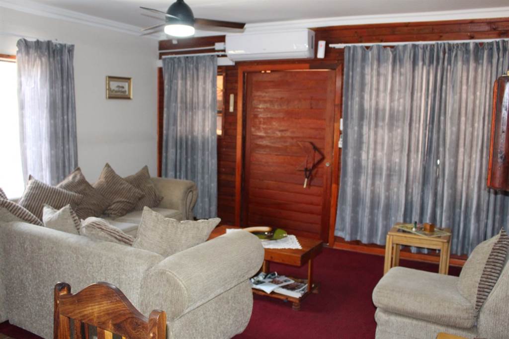 3 Bed House in Marloth Park photo number 6