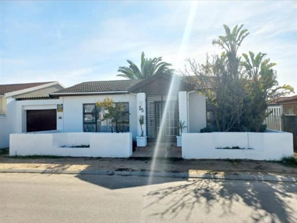 3 Bed House in Sunbird Park