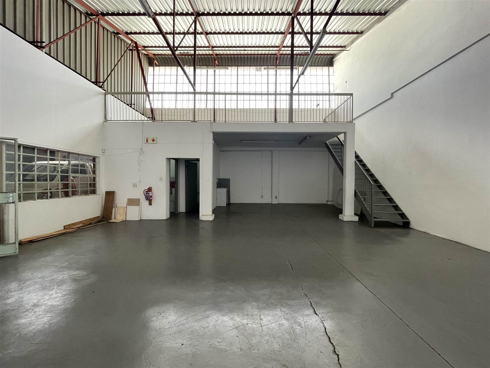 155  m² Industrial space in Steeledale photo number 1