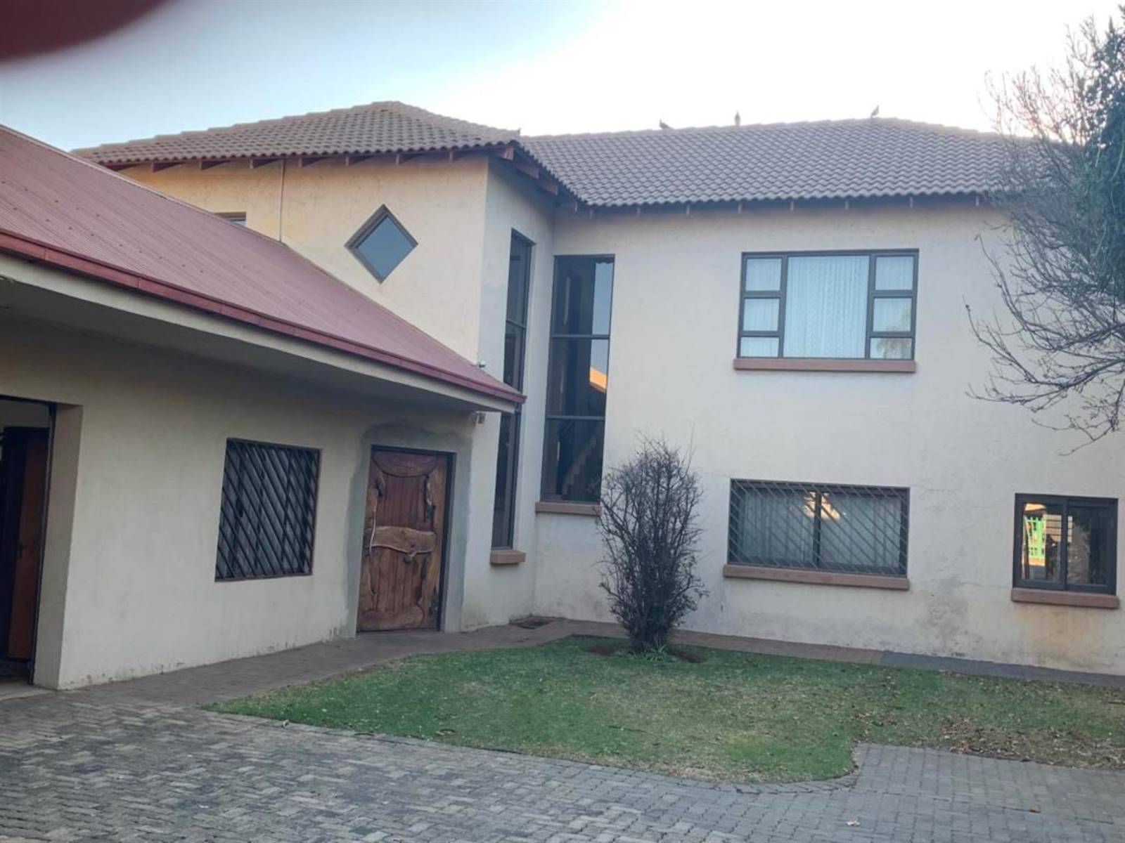 4 Bed House in Alberton photo number 2