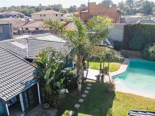 3 Bedroom House 3 Bedroom House