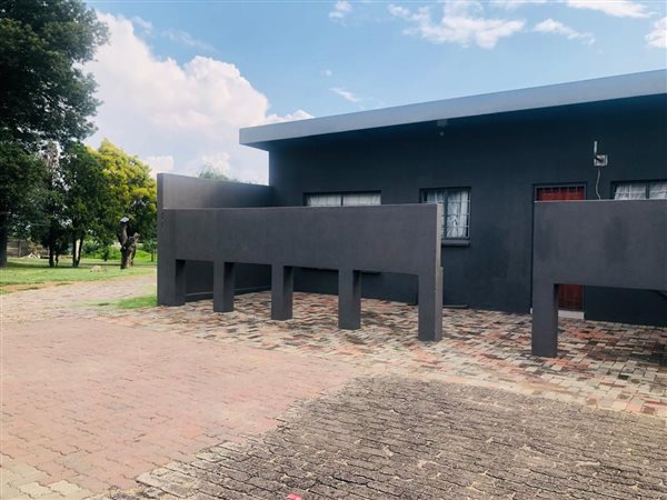 2 Bedroom House 2 Bedroom House