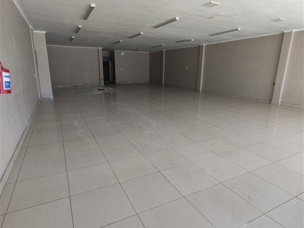 400  m² Commercial space