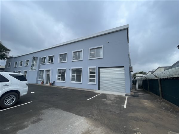 512  m² Commercial space