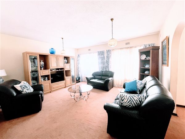 3 Bedroom Townhouse 3 Bedroom Townhouse