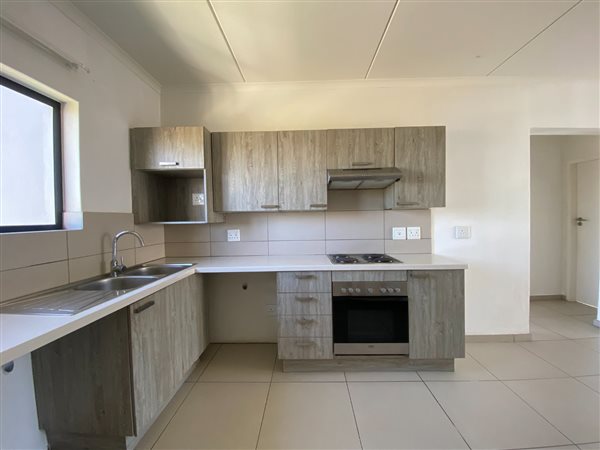 3 Bed Apartment in Carlswald Estate